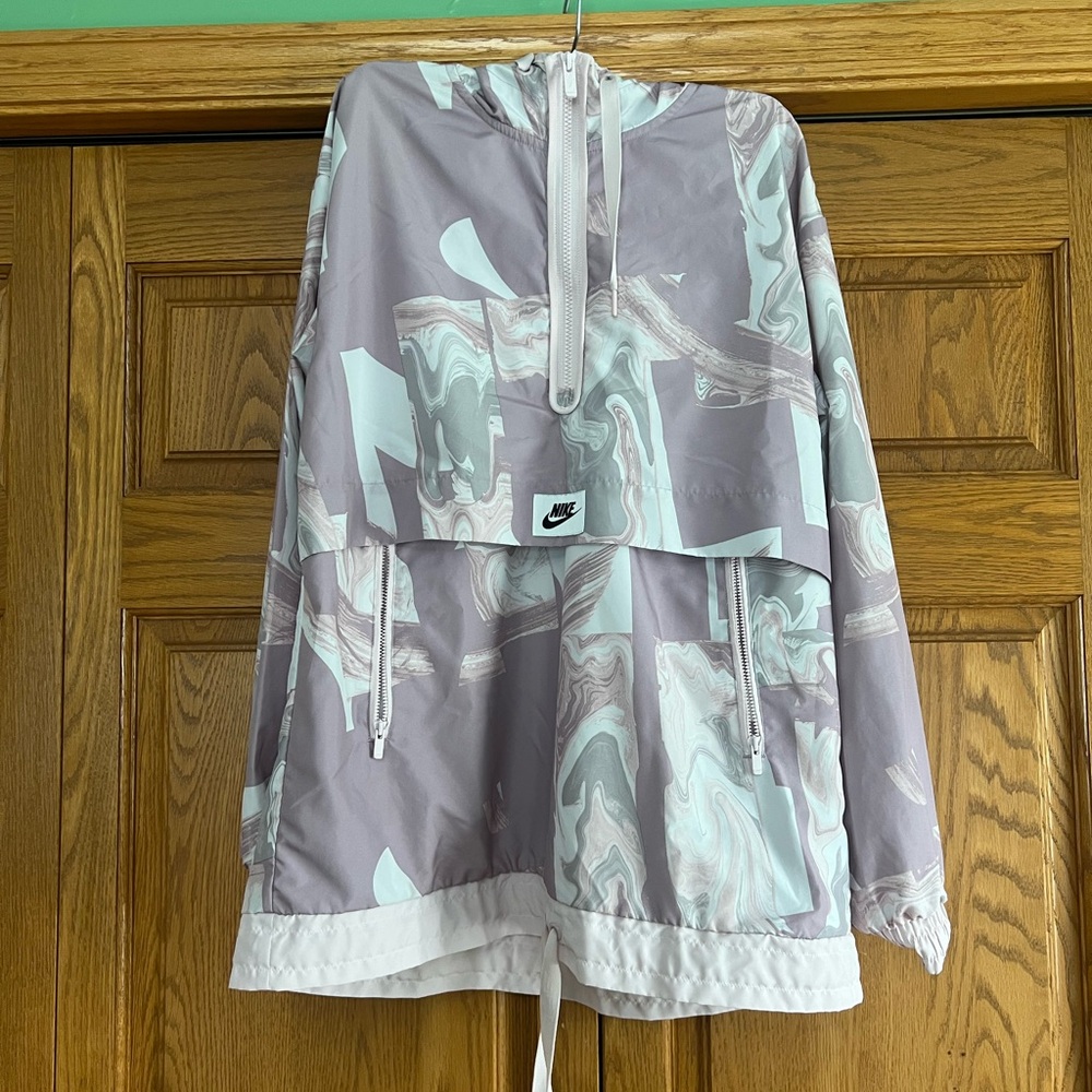 Nike Women's Marble Pattern Wind Breaker - Gray, White, and Mauve